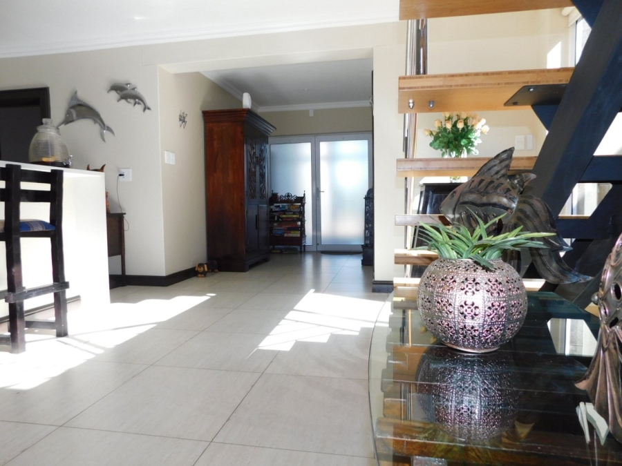 4 Bedroom Property for Sale in Harbour Island Western Cape